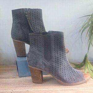 832 Toms Majorca Peep Toe Bootie Women's Iron Grey Suede Perforated Size 9.5 W
